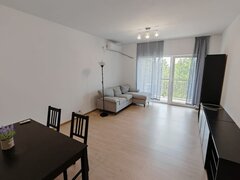 Metrou Pacii, Ten Blocks, 2 camere, 70 mp, 4/10, decomandat, mobilat, loc parcare